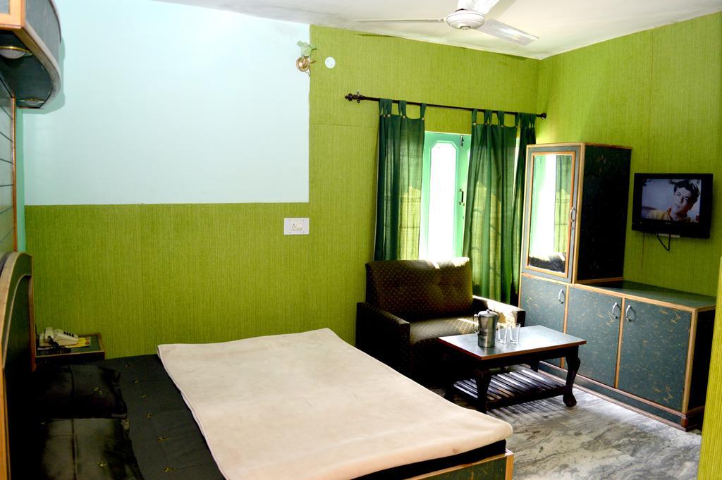 Kasauli Hotel Puri Camera foto